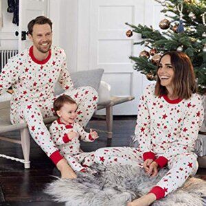 HANNA ANDERSSON 130 Red & Green Stars Moon And Back Printed Organic Pajama Set